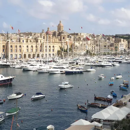 Entire Seaview Town House Senglea