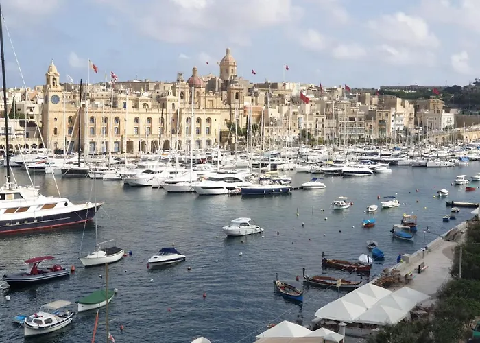 Entire Seaview Town House Senglea